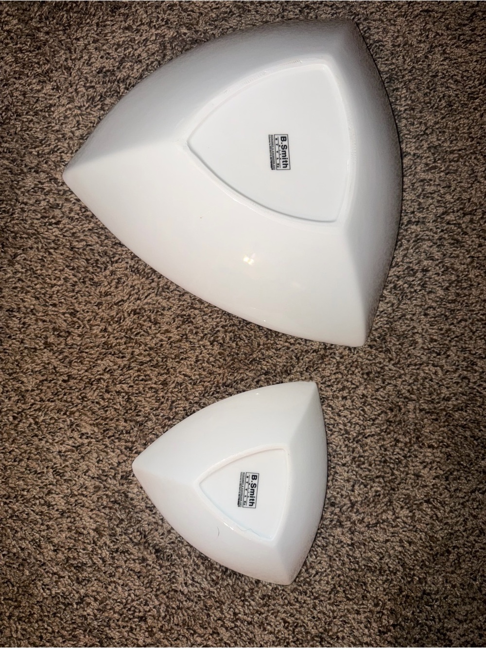 SMITH White Triangular Ceramic Chip & Dip bowl  - Set of 2